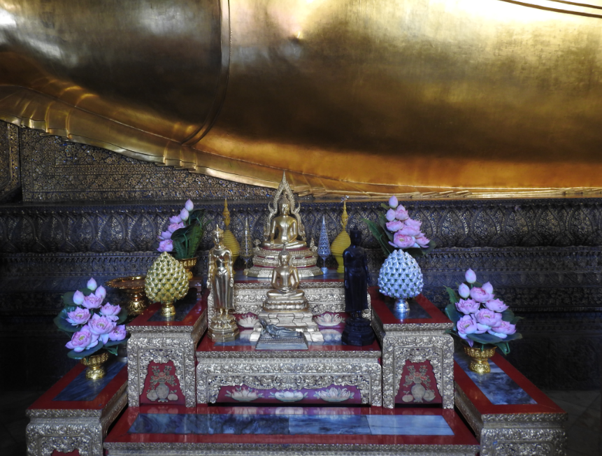 Interiors of Wat Pho