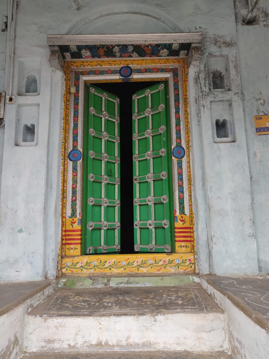 A door at Pedana