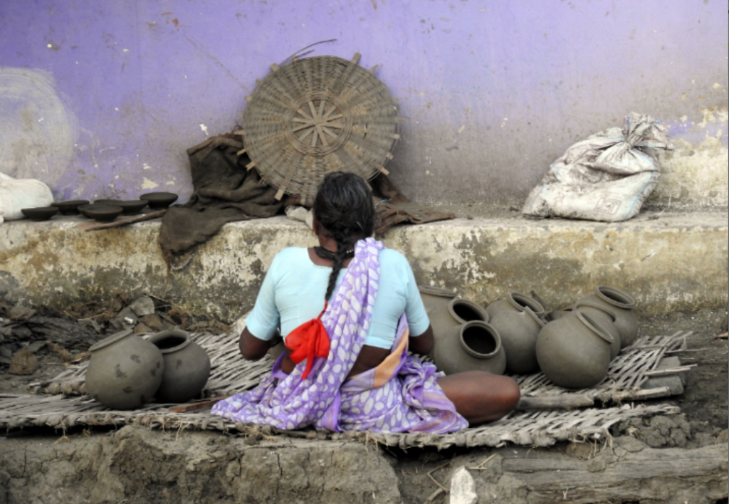 A women potter in Pachdhar